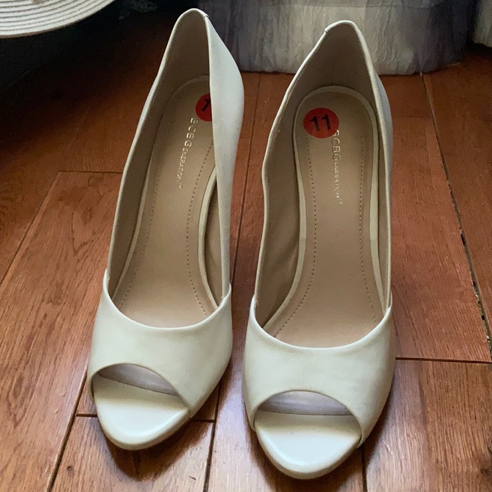 White peep toes heels